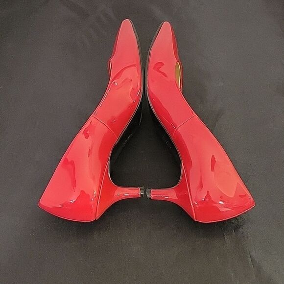 LIFETRIDE SOFT SYSTEM POINTED TOE GLOSSY LOW HEEL SLIP ON PUMP - Picture 8 of 14